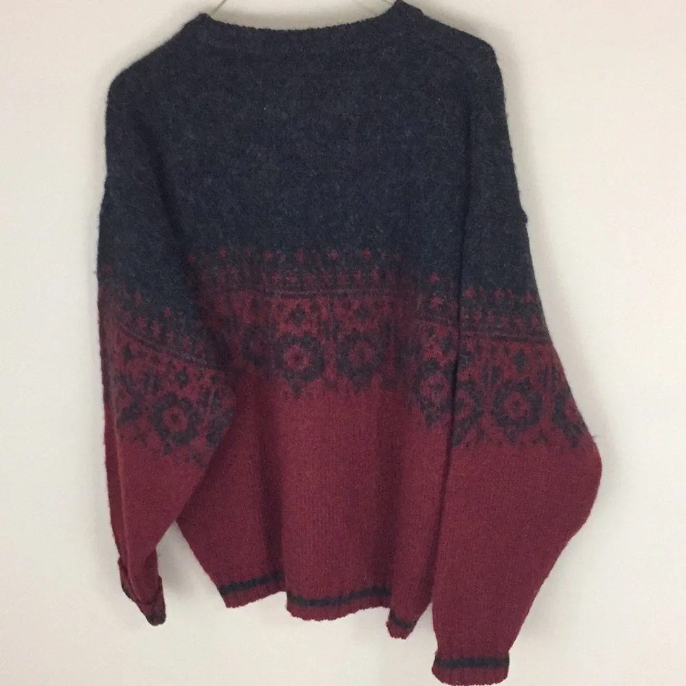 Vintage Navy and Burgundy Wool Blend Sweater Size Medium